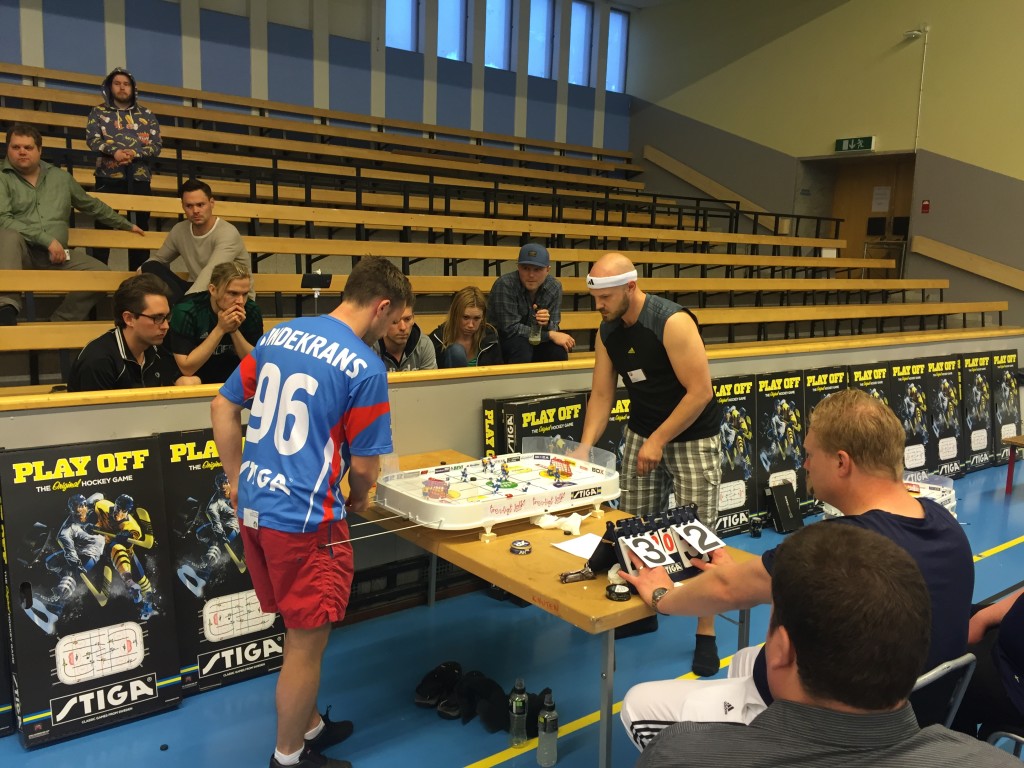 Semifinal mellan Carl Bindekrans (t v) och Peter Östlund (t h)